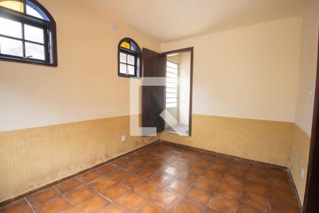 Sala de casa para alugar com 4 quartos, 800m² em Centro, São Gonçalo