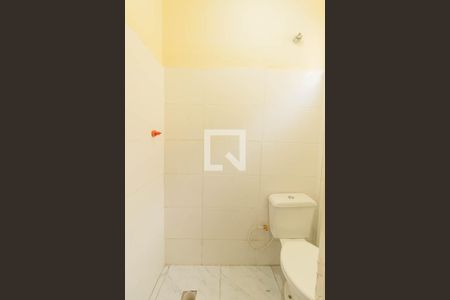 Banheiro Social de casa para alugar com 1 quarto, 27m² em Hauer, Curitiba