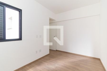 Quarto 1 de apartamento para alugar com 2 quartos, 50m² em Vila Rosaria, São Paulo