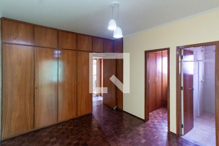 Suíte   de casa para alugar com 4 quartos, 168m² em Parque Casa de Pedra, São Paulo