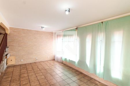 Sala de Estar   de casa para alugar com 4 quartos, 168m² em Parque Casa de Pedra, São Paulo