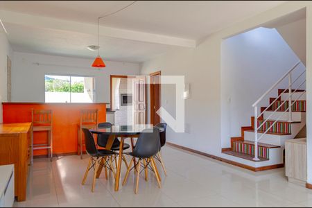 Sala de casa para alugar com 4 quartos, 170m² em Rio Tavares, Florianópolis