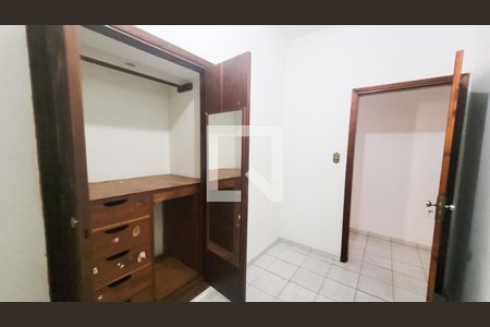 Quarto 2 de casa para alugar com 4 quartos, 200m² em Jardim Proença, Campinas