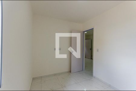 Quarto 2 de apartamento para alugar com 2 quartos, 38m² em Vila Santa Edwiges, São Paulo