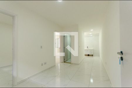 Sala de apartamento para alugar com 2 quartos, 38m² em Vila Santa Edwiges, São Paulo