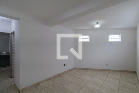 Sala / Quarto de casa para alugar com 1 quarto, 50m² em Jardim Gonzaga, São Paulo