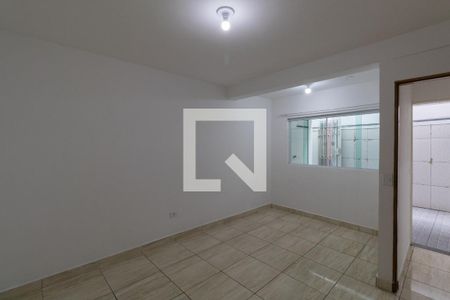 Sala / Quarto de casa para alugar com 1 quarto, 50m² em Jardim Gonzaga, São Paulo