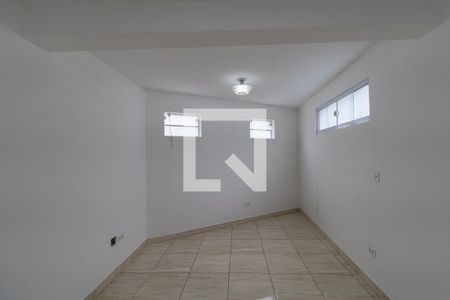 Sala / Quarto de casa para alugar com 1 quarto, 50m² em Jardim Gonzaga, São Paulo