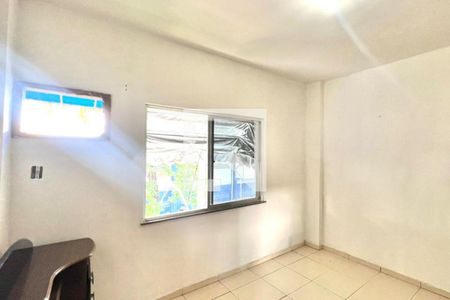 Quarto 2 de apartamento para alugar com 2 quartos, 60m² em Jardim Vinte E Cinco de Agosto, Duque de Caxias