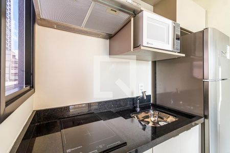 Cozinha de kitnet/studio à venda com 1 quarto, 32m² em Vila Madalena, São Paulo