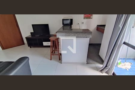 Sala/Cozinha de apartamento para alugar com 1 quarto, 34m² em Vila Suzana, São Paulo