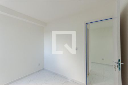 Quarto 2 de apartamento para alugar com 2 quartos, 41m² em Vila Santa Edwiges, São Paulo