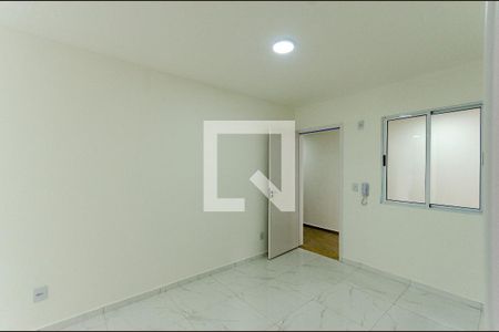 Sala de apartamento para alugar com 2 quartos, 41m² em Vila Santa Edwiges, São Paulo