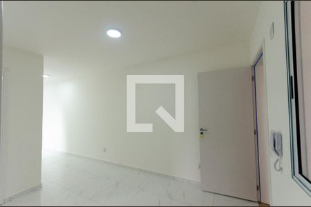 Sala de apartamento para alugar com 2 quartos, 41m² em Vila Santa Edwiges, São Paulo