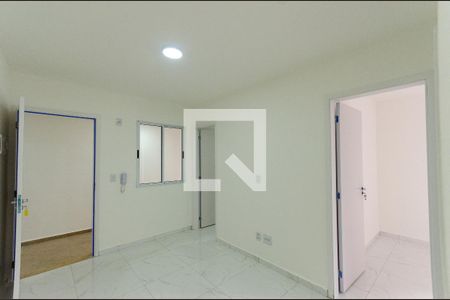 Sala de apartamento para alugar com 2 quartos, 41m² em Vila Santa Edwiges, São Paulo