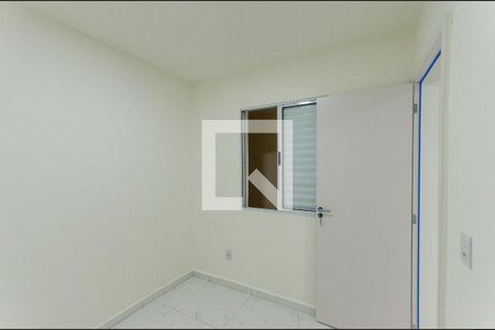 Quarto 1 de apartamento para alugar com 2 quartos, 38m² em Vila Santa Edwiges, São Paulo