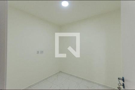 Quarto 1 de apartamento para alugar com 2 quartos, 38m² em Vila Santa Edwiges, São Paulo