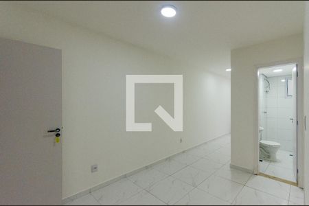 Sala de apartamento para alugar com 2 quartos, 38m² em Vila Santa Edwiges, São Paulo