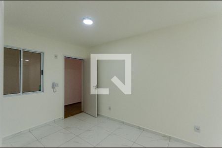 Sala de apartamento para alugar com 2 quartos, 38m² em Vila Santa Edwiges, São Paulo