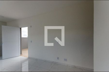 Sala de apartamento para alugar com 1 quarto, 32m² em Vila Santa Edwiges, São Paulo