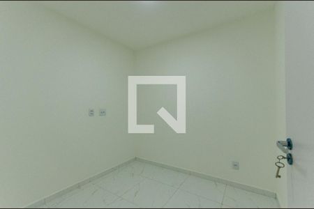 Quarto 1 de apartamento para alugar com 2 quartos, 39m² em Vila Santa Edwiges, São Paulo