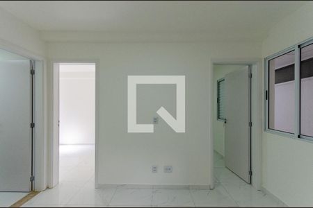 Sala de apartamento para alugar com 2 quartos, 38m² em Vila Santa Edwiges, São Paulo