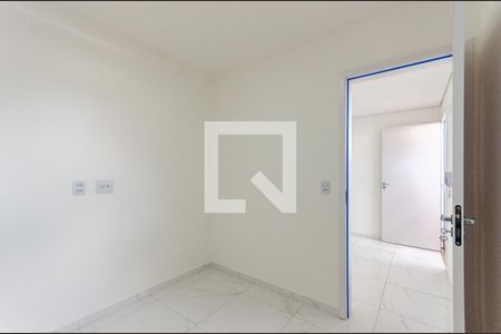 Quarto 1 de apartamento para alugar com 2 quartos, 38m² em Vila Santa Edwiges, São Paulo