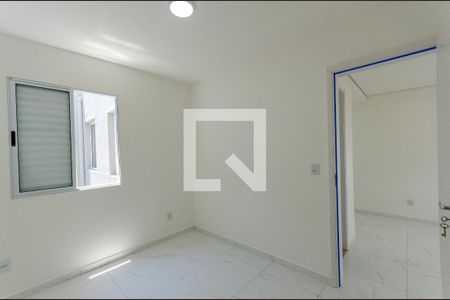 Quarto 2 de apartamento para alugar com 2 quartos, 38m² em Vila Santa Edwiges, São Paulo