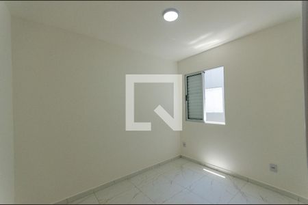 Quarto 2 de apartamento para alugar com 2 quartos, 38m² em Vila Santa Edwiges, São Paulo