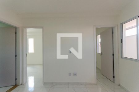 Sala de apartamento para alugar com 2 quartos, 38m² em Vila Santa Edwiges, São Paulo