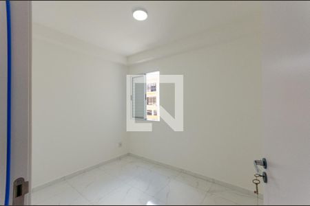 Quarto 2 de apartamento para alugar com 2 quartos, 38m² em Vila Santa Edwiges, São Paulo