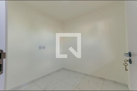 Quarto 1 de apartamento para alugar com 2 quartos, 38m² em Vila Santa Edwiges, São Paulo