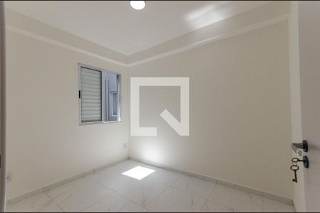 Quarto 2 de apartamento para alugar com 2 quartos, 39m² em Vila Santa Edwiges, São Paulo