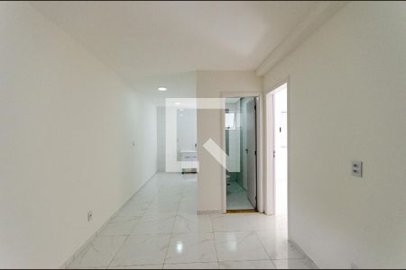 Sala de apartamento para alugar com 2 quartos, 39m² em Vila Santa Edwiges, São Paulo