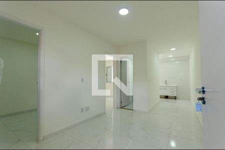 Sala de apartamento para alugar com 2 quartos, 38m² em Vila Santa Edwiges, São Paulo