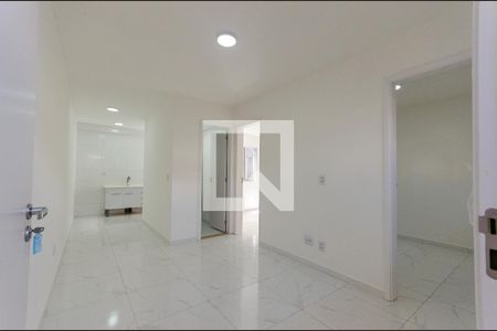 Sala de apartamento para alugar com 2 quartos, 38m² em Vila Santa Edwiges, São Paulo