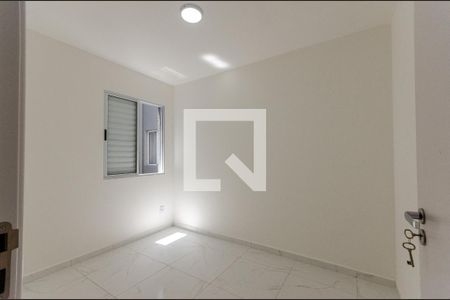 Quarto 2 de apartamento para alugar com 2 quartos, 38m² em Vila Santa Edwiges, São Paulo