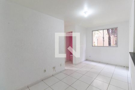 Sala de apartamento para alugar com 2 quartos, 46m² em Jardim Santa Teresinha, São Paulo