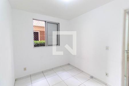 Quarto 1 de apartamento para alugar com 2 quartos, 46m² em Jardim Santa Teresinha, São Paulo