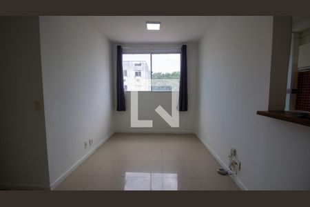 Sala de apartamento para alugar com 2 quartos, 48m² em Vargem Pequena, Rio de Janeiro