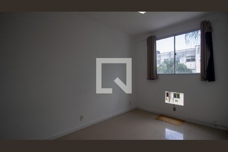 Quarto 1 de apartamento para alugar com 2 quartos, 48m² em Vargem Pequena, Rio de Janeiro