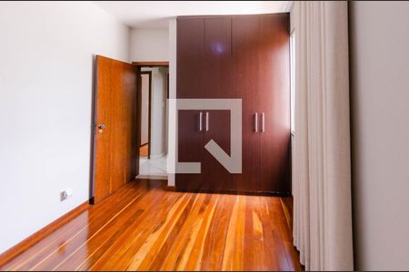 Quarto de apartamento à venda com 3 quartos, 85m² em Coração Eucarístico, Belo Horizonte