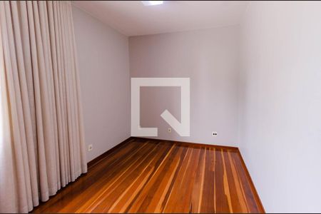 Quarto de apartamento à venda com 3 quartos, 85m² em Coração Eucarístico, Belo Horizonte