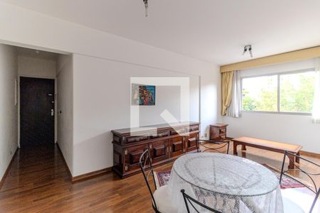 Sala de apartamento à venda com 2 quartos, 64m² em Vila Buarque, São Paulo