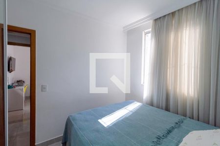 Quarto 2 de apartamento à venda com 2 quartos, 75m² em Arvoredo, Contagem