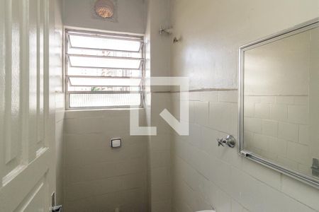 Banheiro de kitnet/studio para alugar com 1 quarto, 30m² em Santa Cecilia, São Paulo