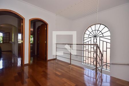 Corredor de casa à venda com 4 quartos, 306m² em Jardim Londrina, São Paulo