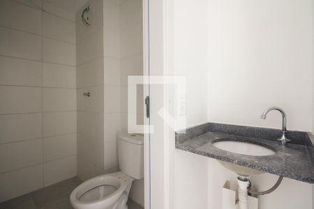 Banheiro de kitnet/studio para alugar com 1 quarto, 30m² em Vila Carrão, São Paulo