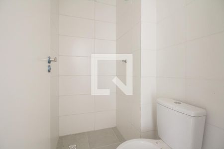 Banheiro de kitnet/studio para alugar com 1 quarto, 30m² em Vila Carrão, São Paulo