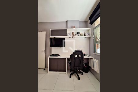 Quarto 1 de apartamento para alugar com 2 quartos, 90m² em Santa Rosa, Niterói